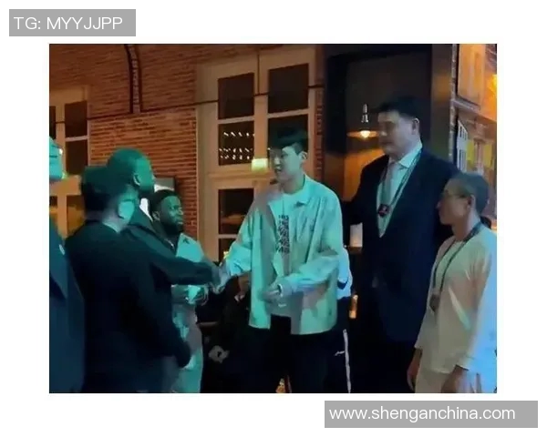 姚明驾驶丰田汽车的背后故而事与篮球巨星的生活哲学