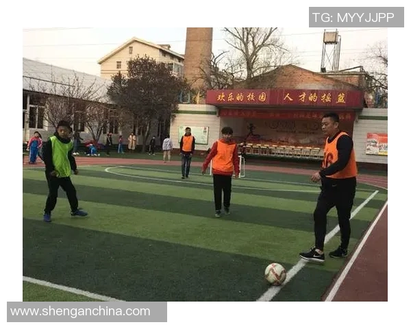 足球明星魅力四射出场瞬间帅哥视频集锦尽显风采与激情