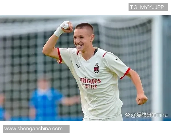 推荐给初学者的足球明星及其精彩表现分析