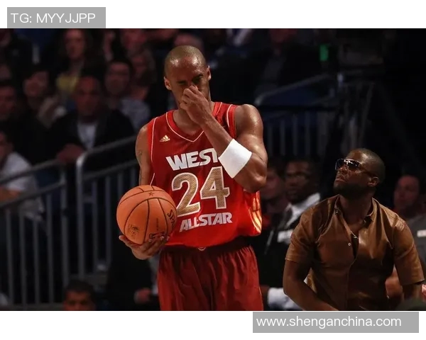 篮球明星意外受伤手臂骨折重返赛场的艰难历程与复苏希望